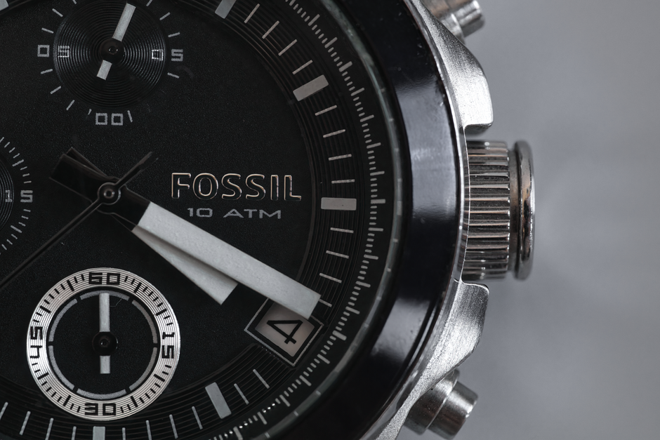 Fossil Vs Mvmt: Fossil vs. MVMT: Which Watch Brand Offers Better Value and Style (2026)