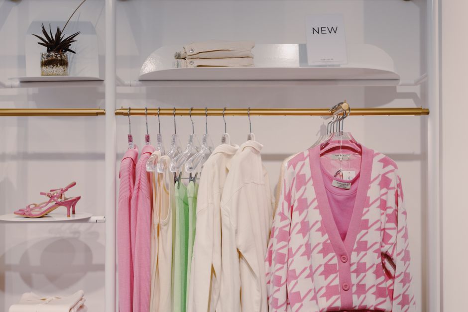 Rent The Runway Vs Nuuly: Rent the Runway vs. Nuuly: Which Event Dress Rental Wins for Your Budget?