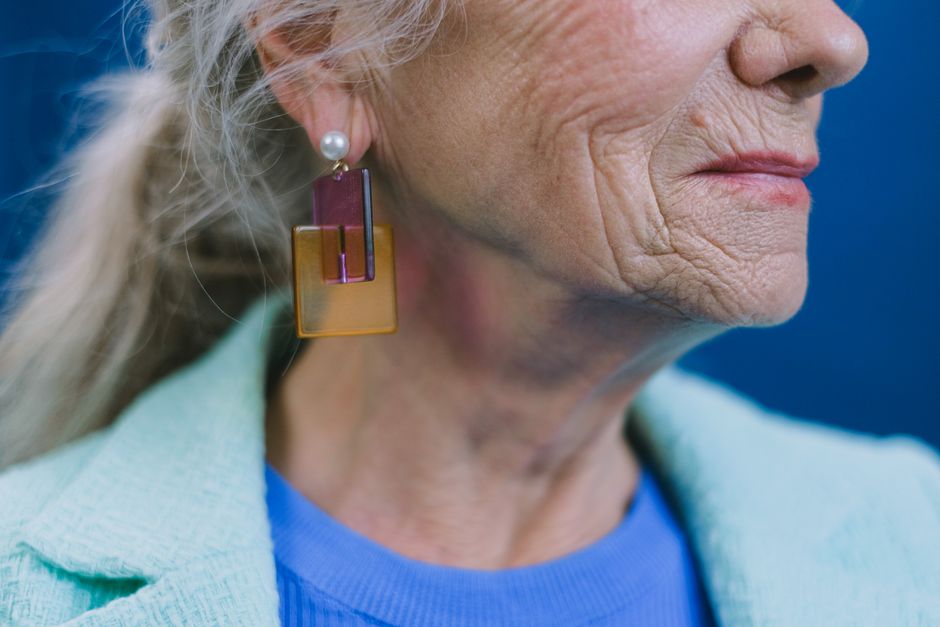 Statement Earrings for Everyday Wear: A Practical Guide